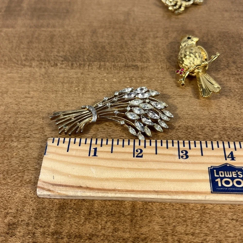 Vintage‎ Brooch Lot Birds, Crab, Flower Bouquet